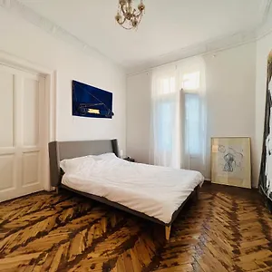 Sada Art Gallery Apartment